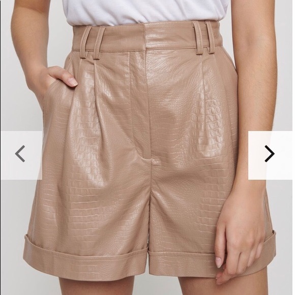 Dynamite Faux Leather shorts - Picture 3 of 9